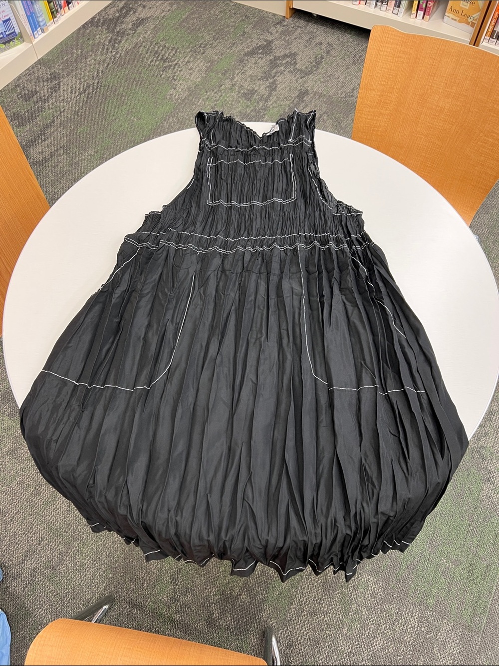 Alquema crinkled tank midi dress with pockets black and white outlined size 2